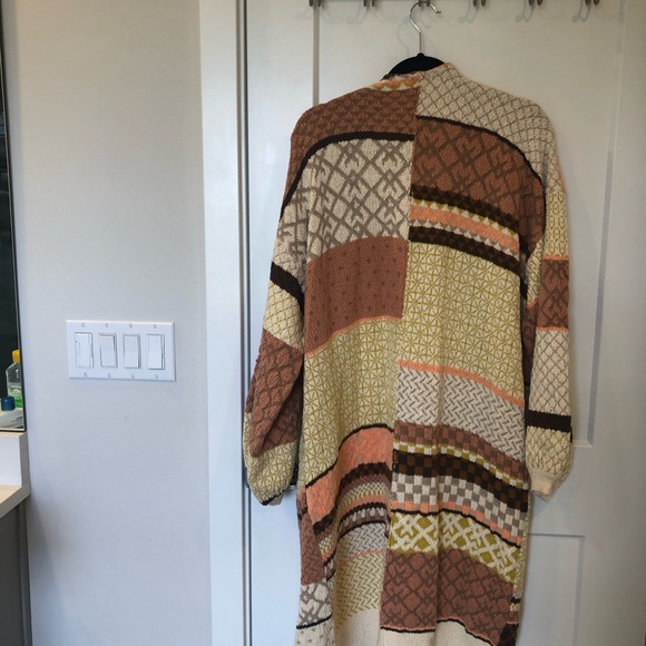 ✨LIKE NEW✨ Free People Cardigan.  Worn only a few times!  Size Small. - Picture 2 of 5